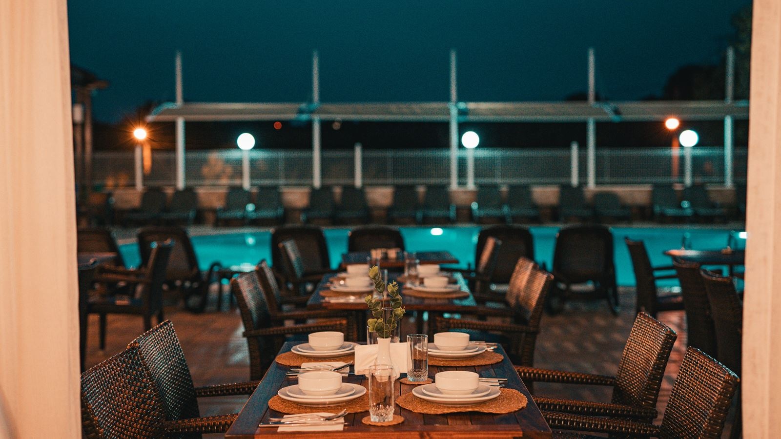 restaurants-main-building