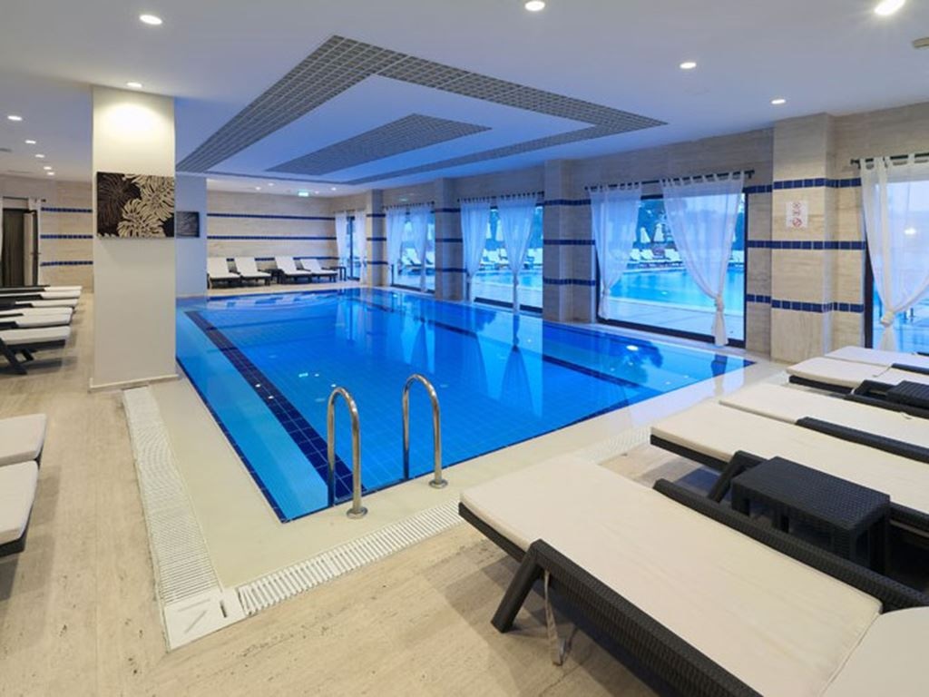 pools-indoor-pool