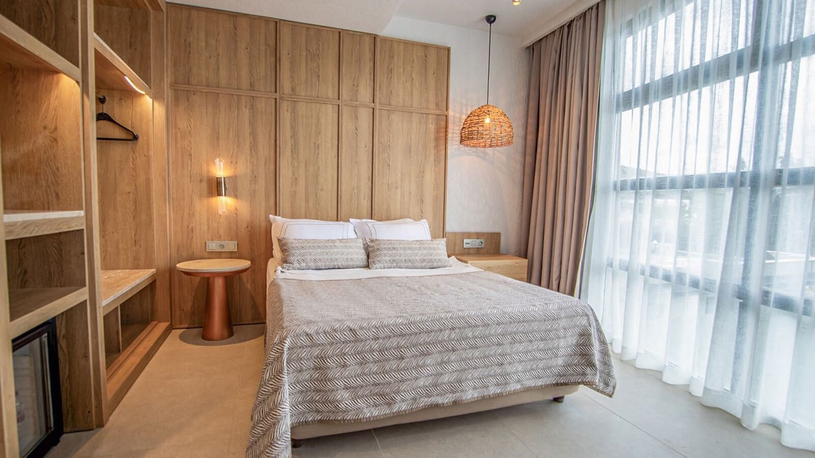 rooms-main-bulding-standart-room