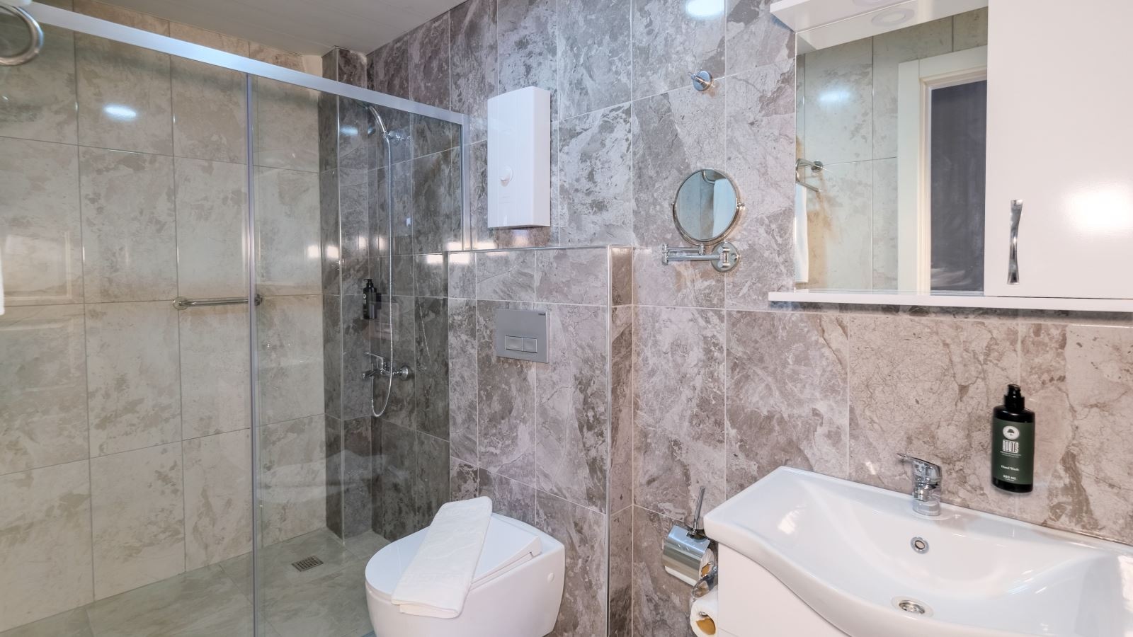 rooms-suite-dbl-room