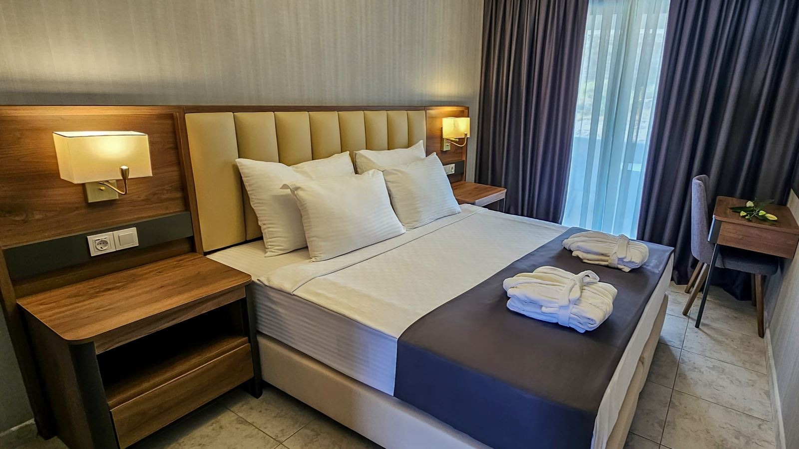 rooms-suite-dbl-room