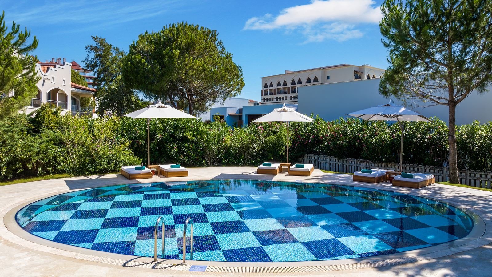 rooms-bohemia-villas-with-private-pool