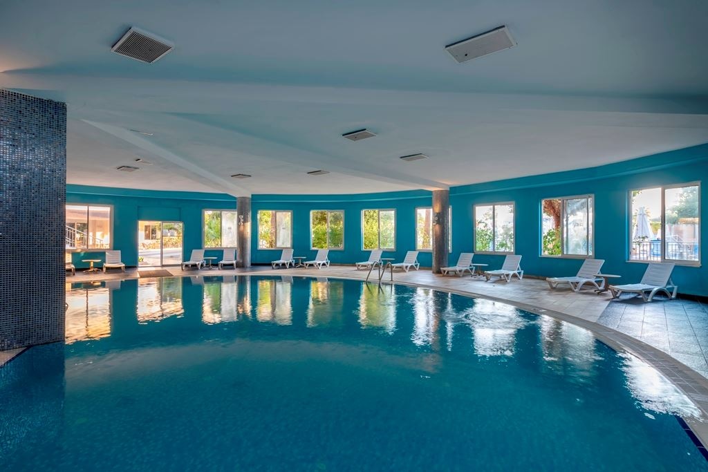 pools-indoor-pool