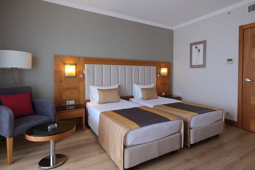 rooms-superior-land-view