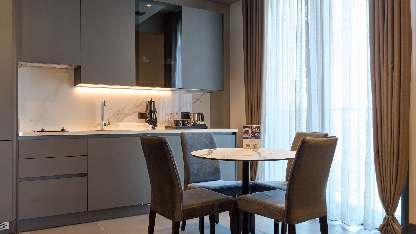 rooms-family-two-bedroom-suite