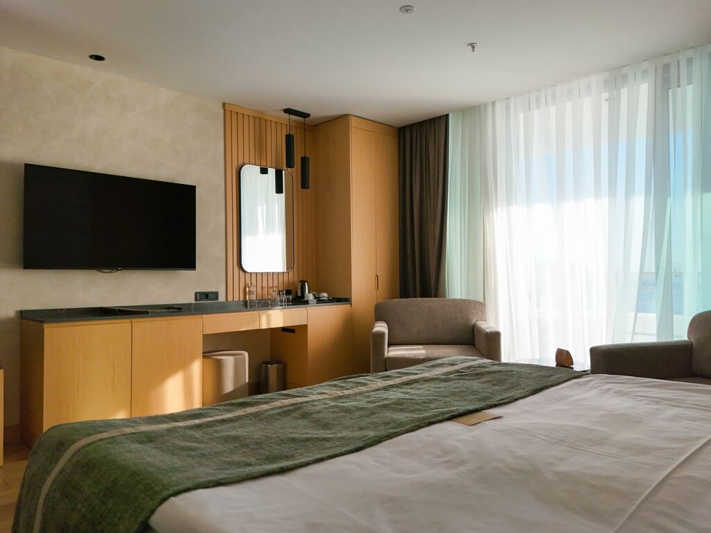 rooms-executive-room-seaview-balcony