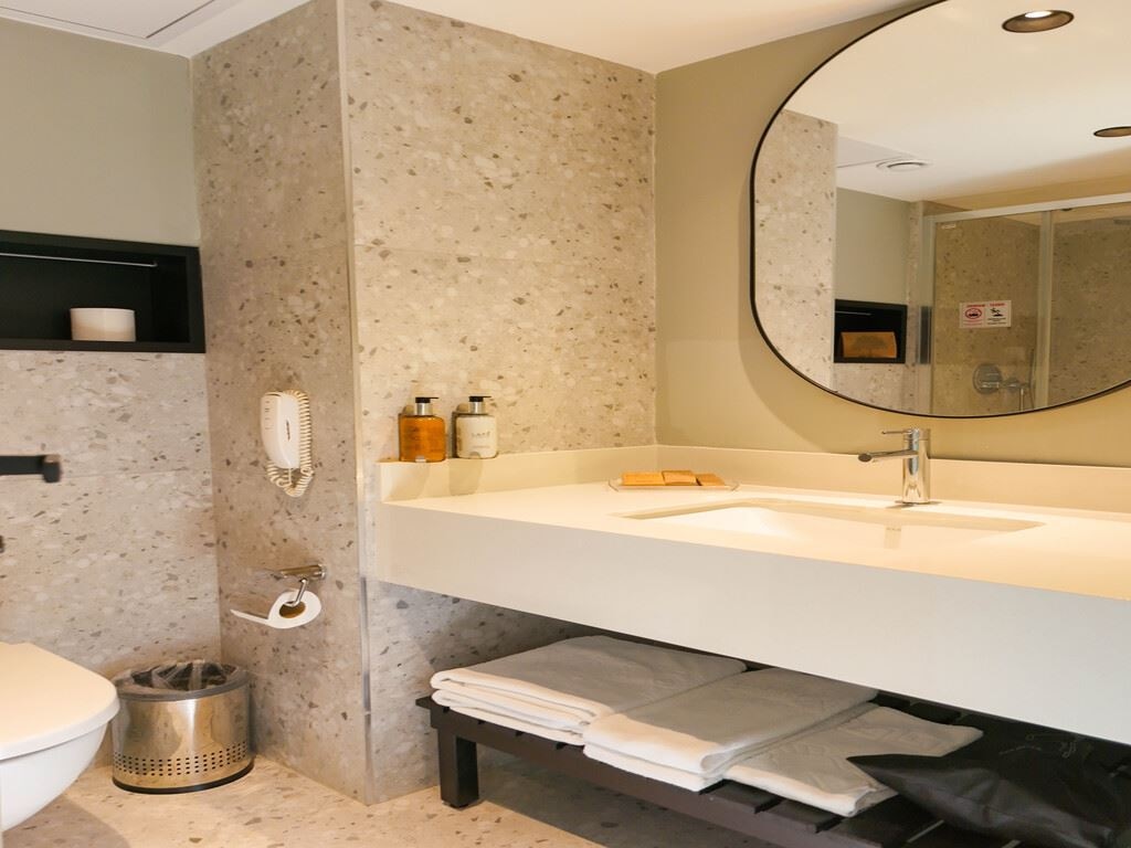 rooms-standard-land-view