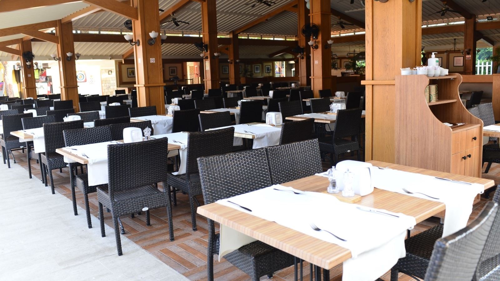 restaurants-restaurants