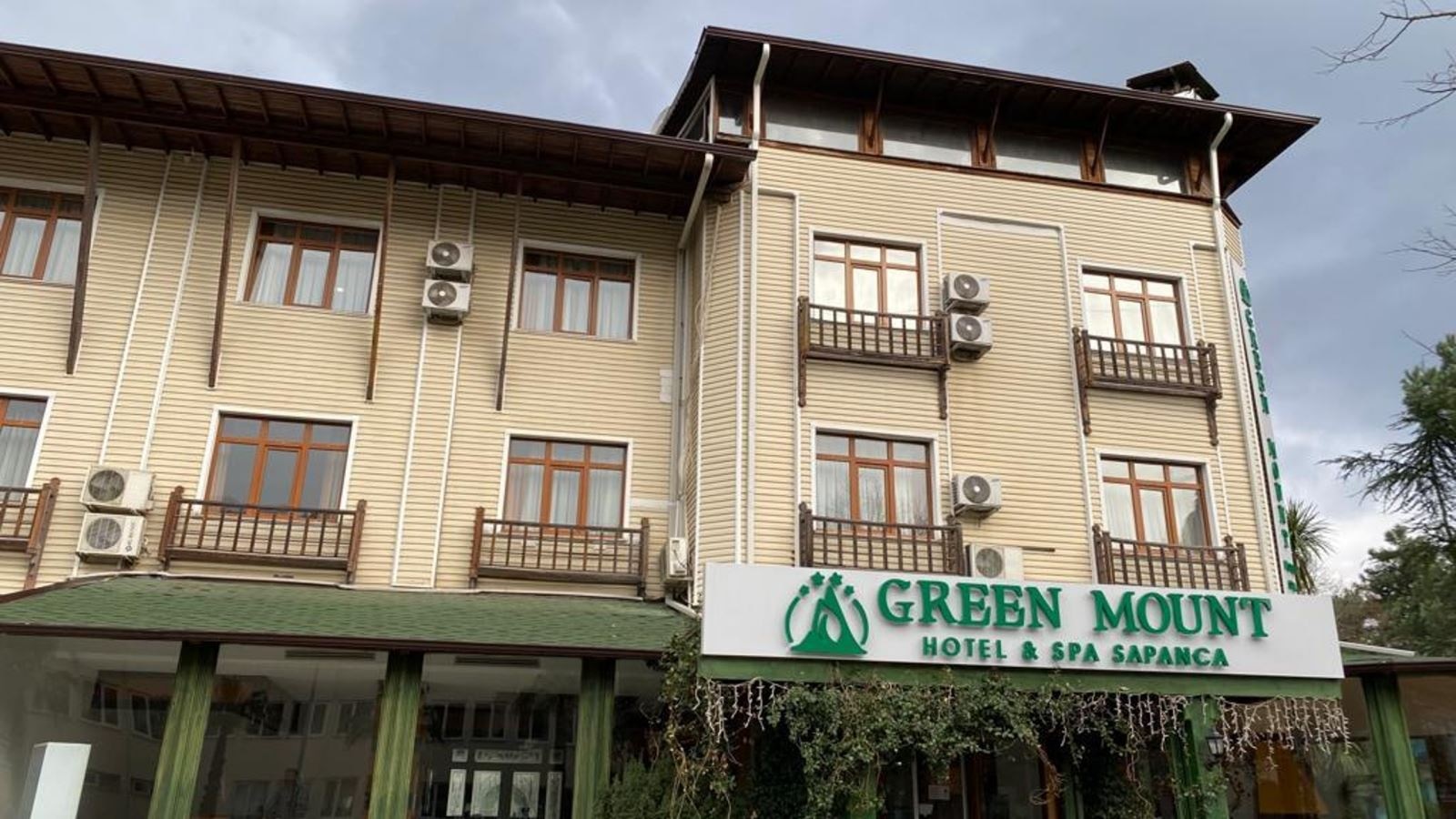 general-main-building