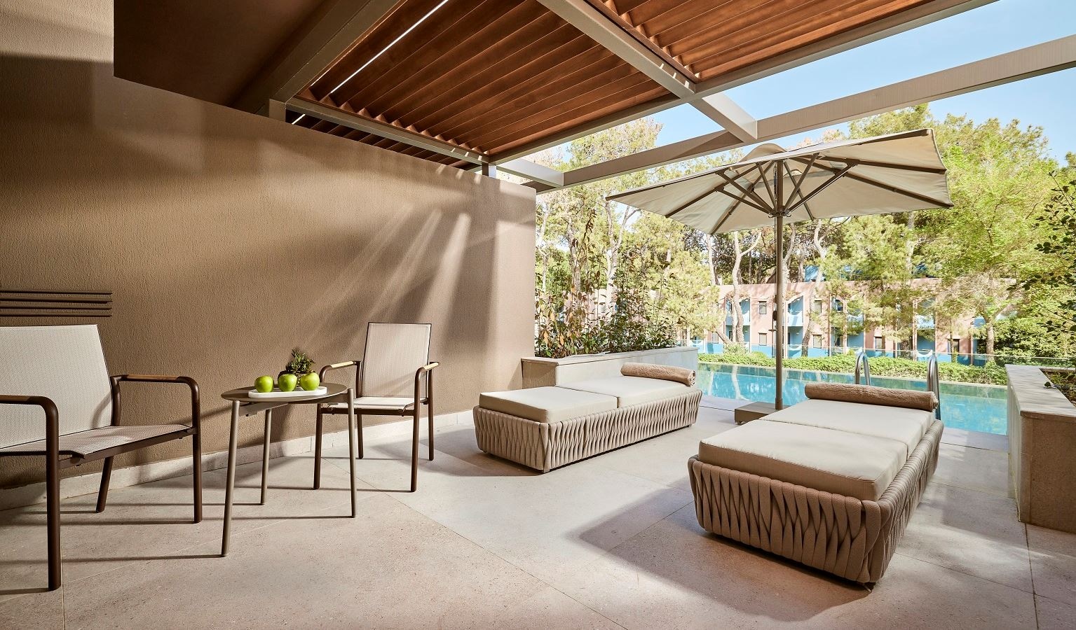 rooms-swim-up-room-side-sea-view