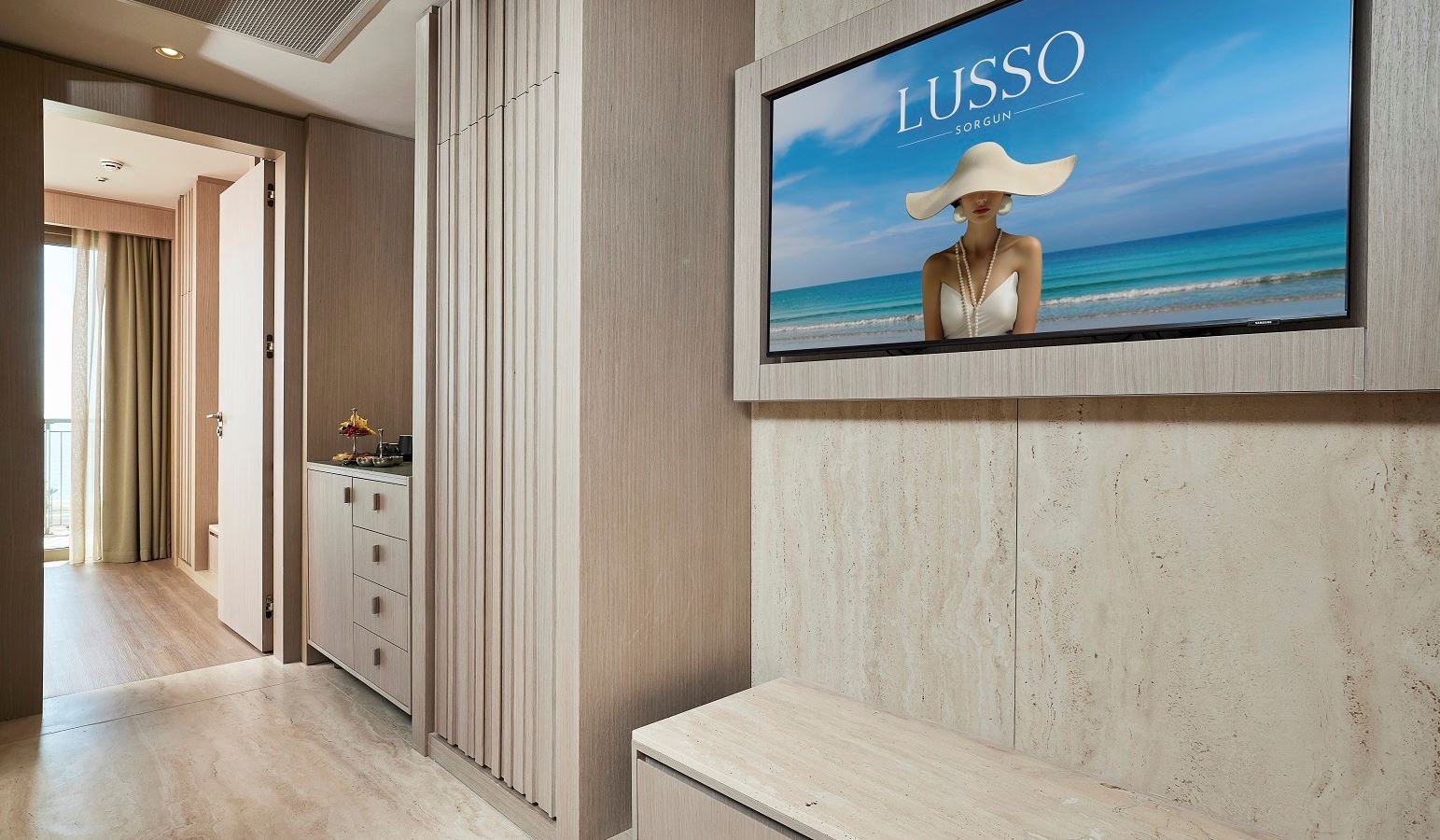 rooms-family-side-sea-view-room