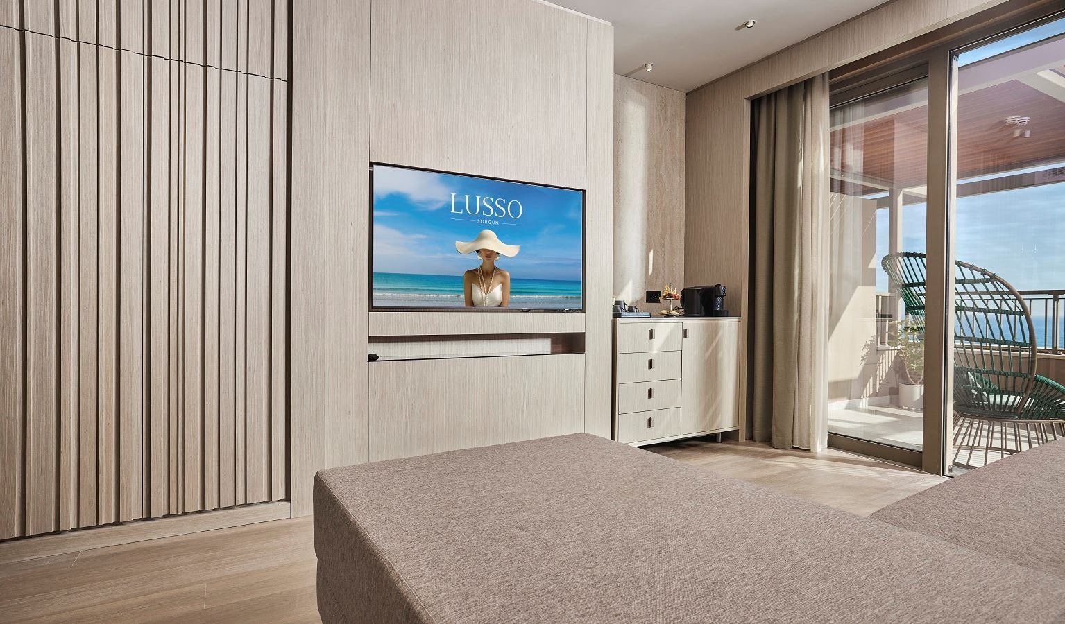 rooms-superior-family-suite-side-sea-view-room