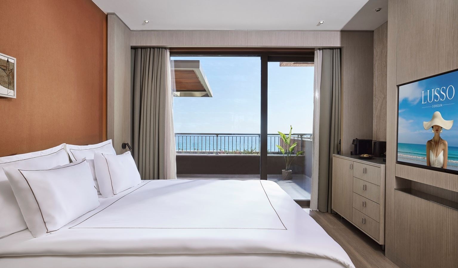 rooms-superior-family-suite-sea-view-room