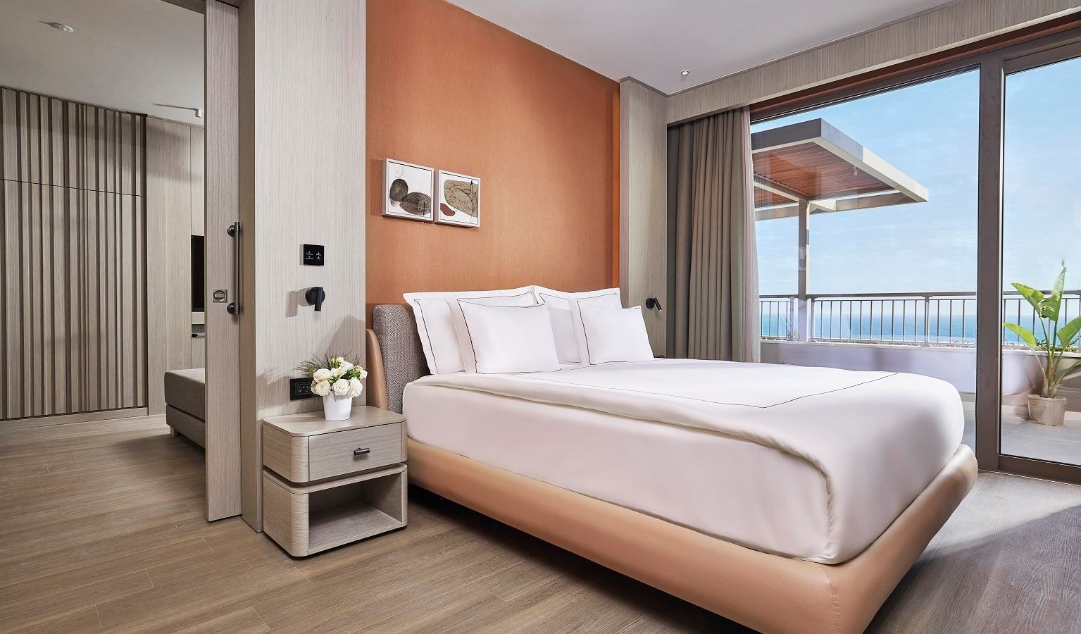 rooms-superior-family-suite-sea-view-room