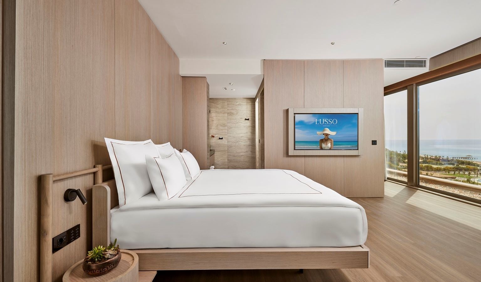rooms-honeymoon-penthouse-room-sea-view