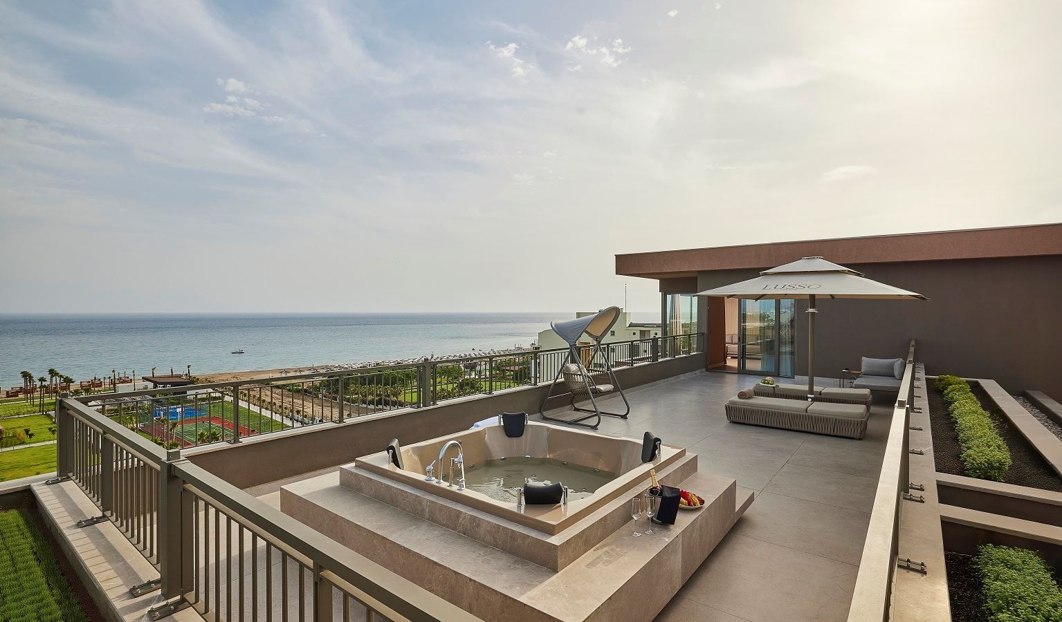 rooms-loft-penthouse-suite-room-sea-view