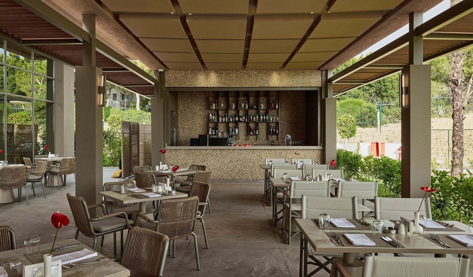 bars-savory-restaurant-bar