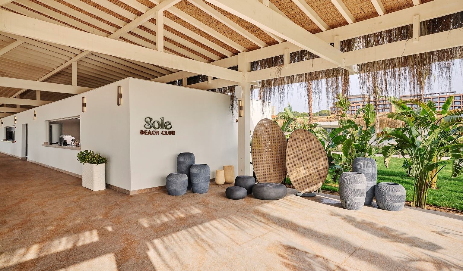 bars-sole-beach-club