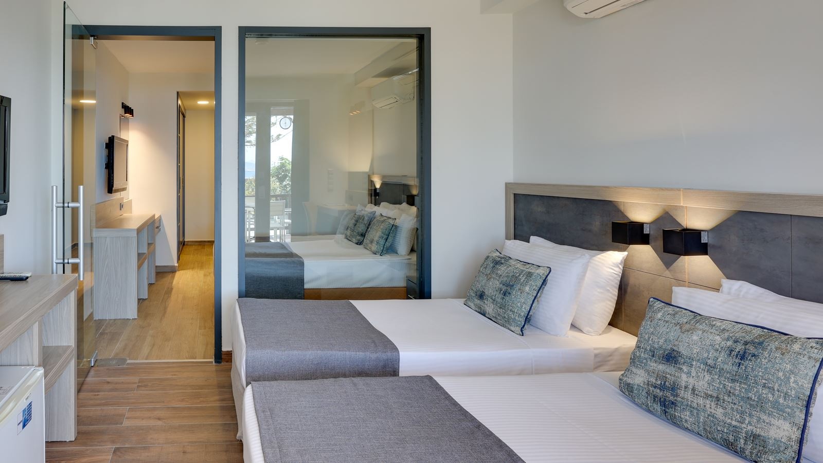 rooms-family-seaview-room