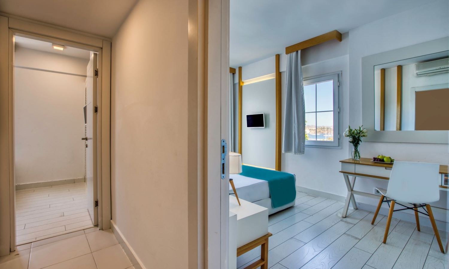 rooms-annex-family-room-2-bedrooms