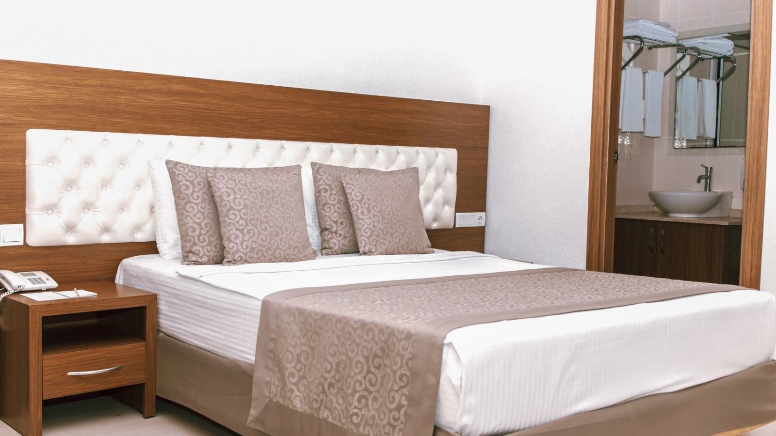 rooms-standard-room-sea-view