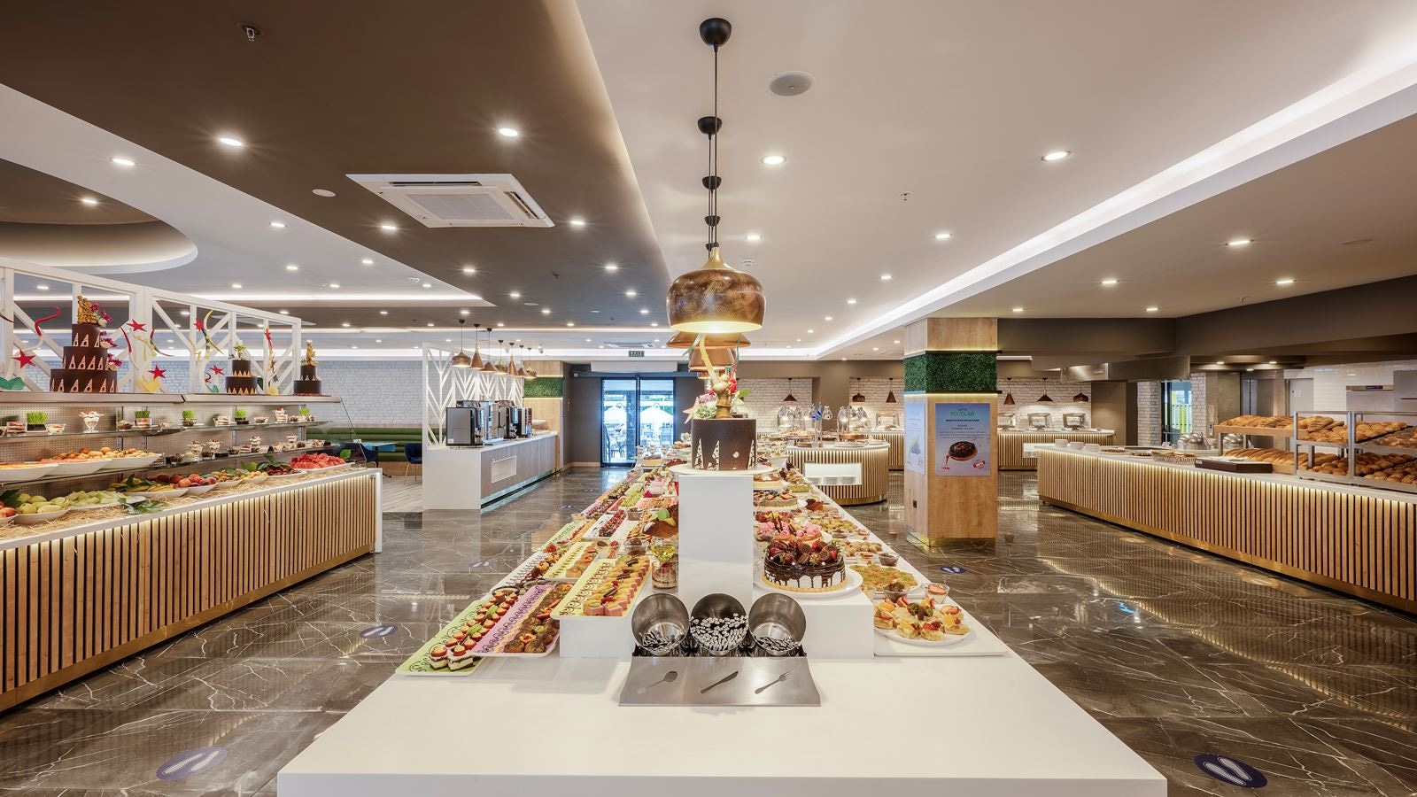 restaurants-savarona-restaurant