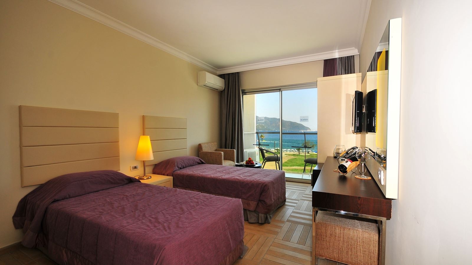 rooms-standard-room-sea-view