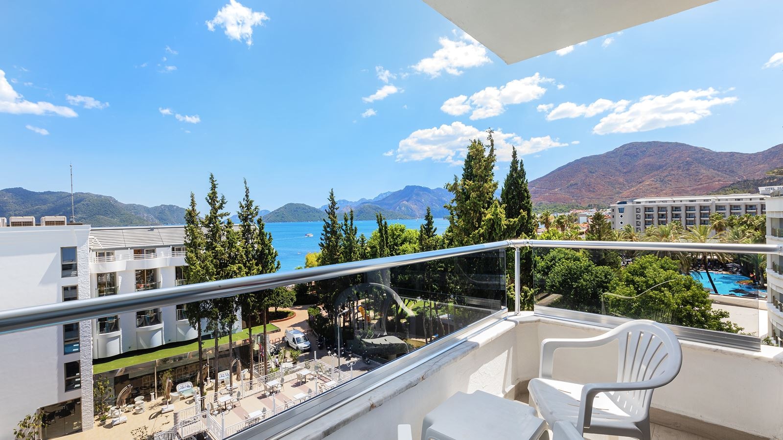 rooms-standard-room-side-sea-view