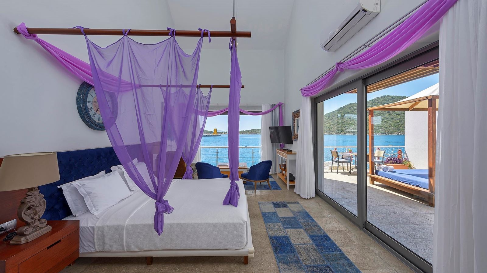 rooms-superior-room-sea-view