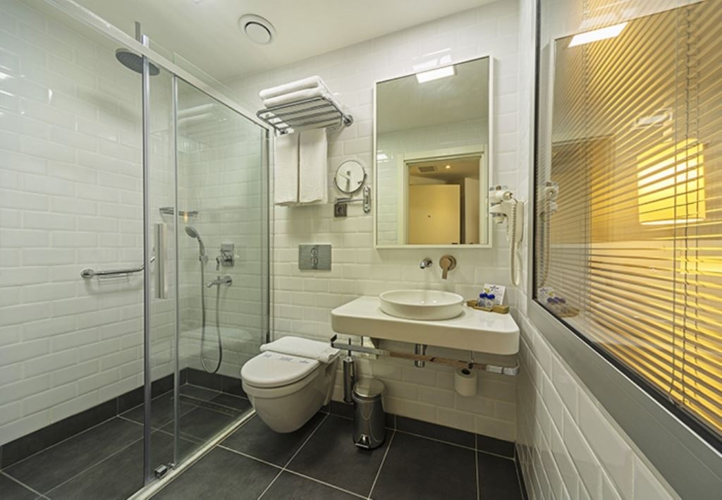 rooms-standard-room-side-sea-view