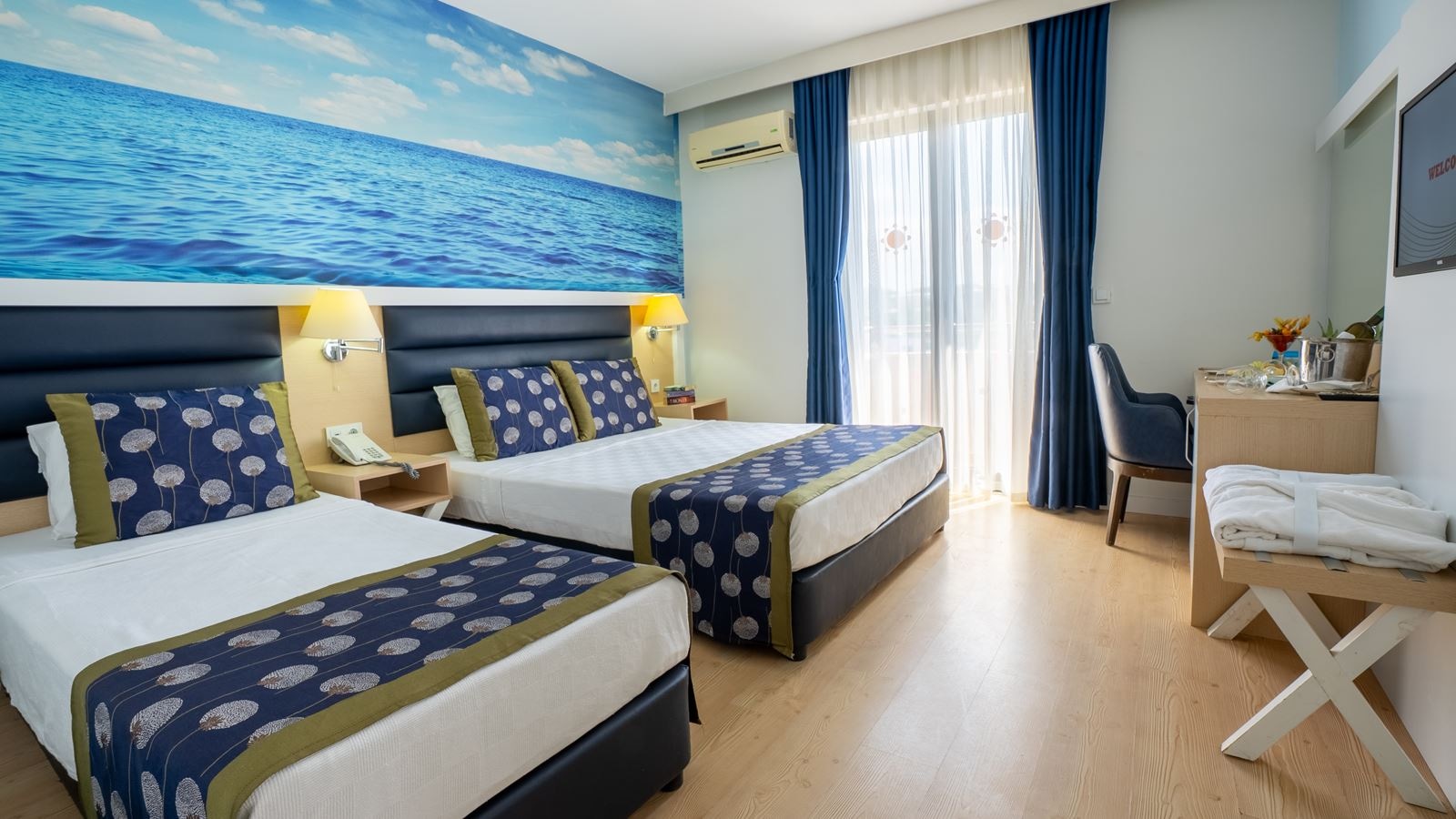 rooms-standard-room-land-viewsea-side-view