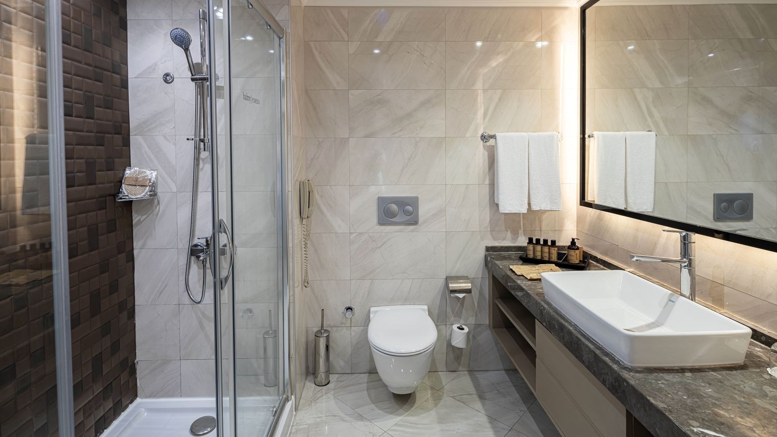 rooms-standard-room-land-view