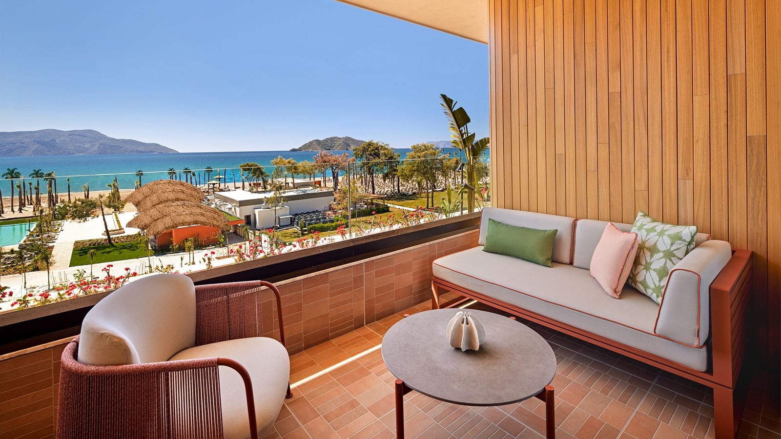 rooms-club-deluxe-sea-front-adult-zone