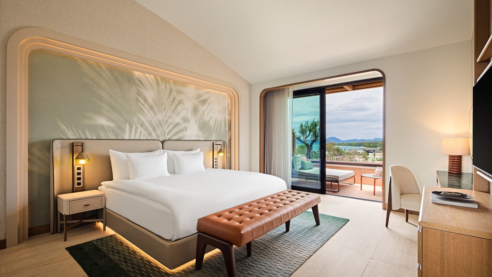 rooms-terrace-family-suite-sea-front