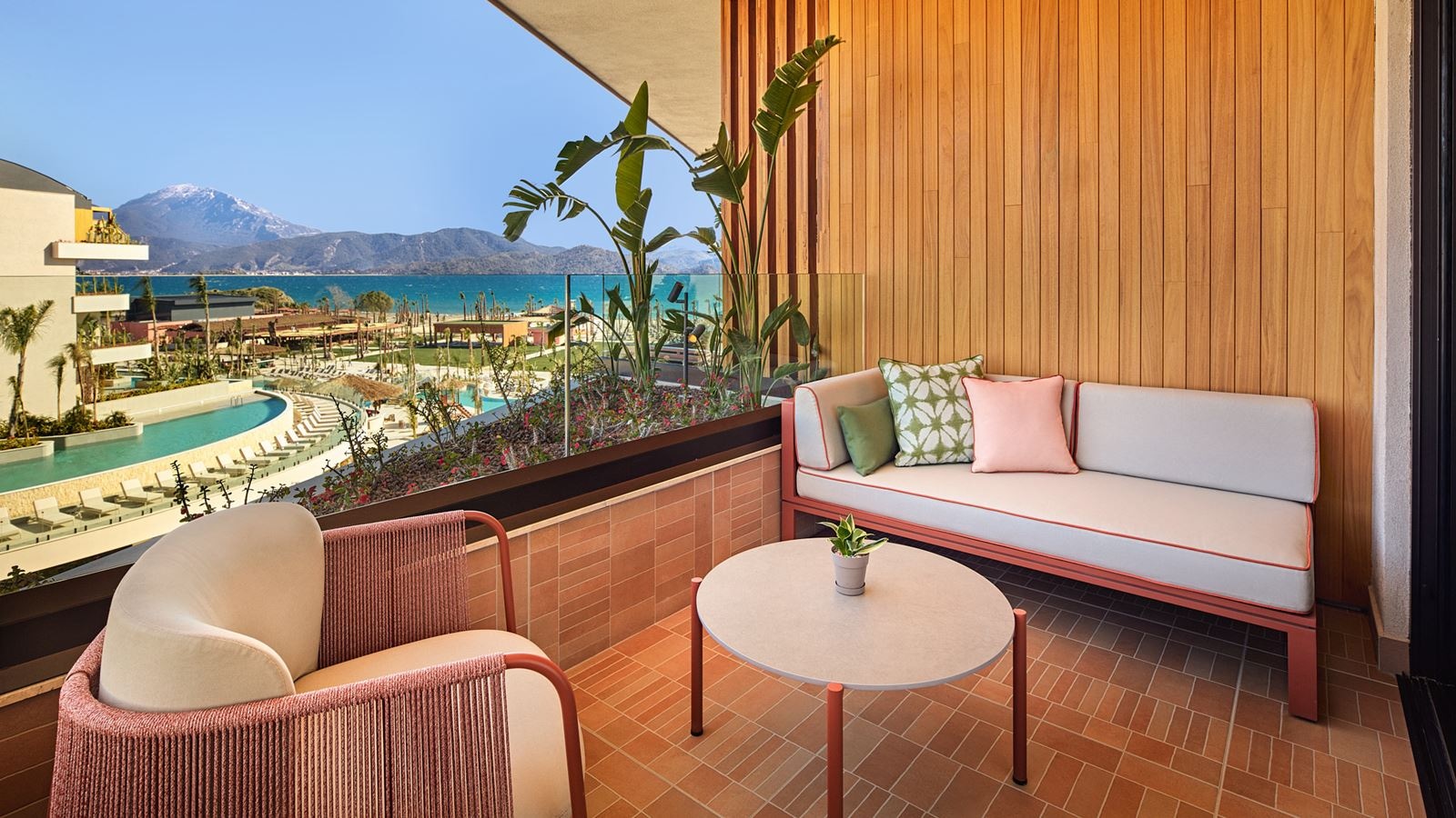 rooms-resort-junior-suite-mix-zone