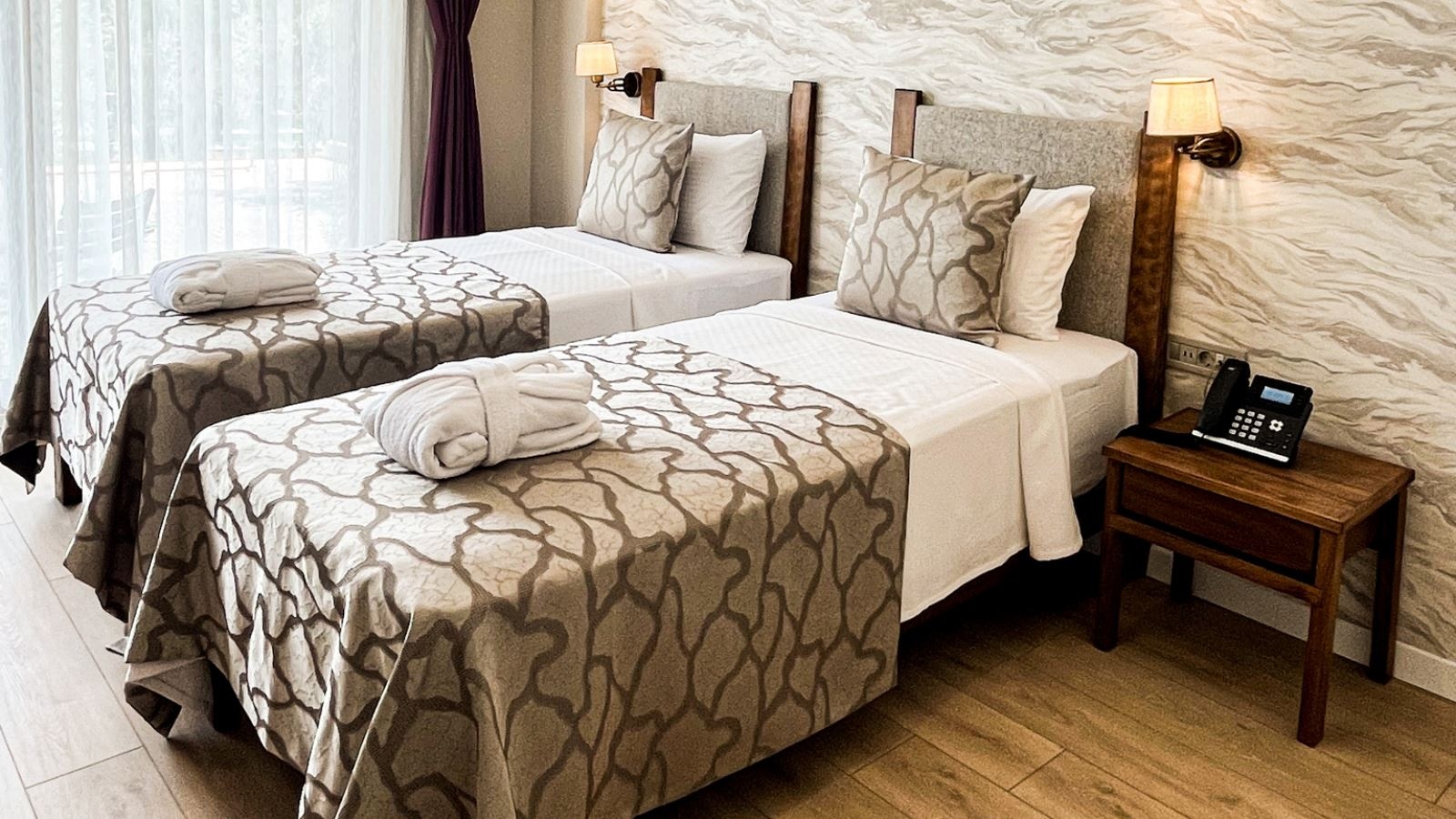 rooms-superior-twin-room