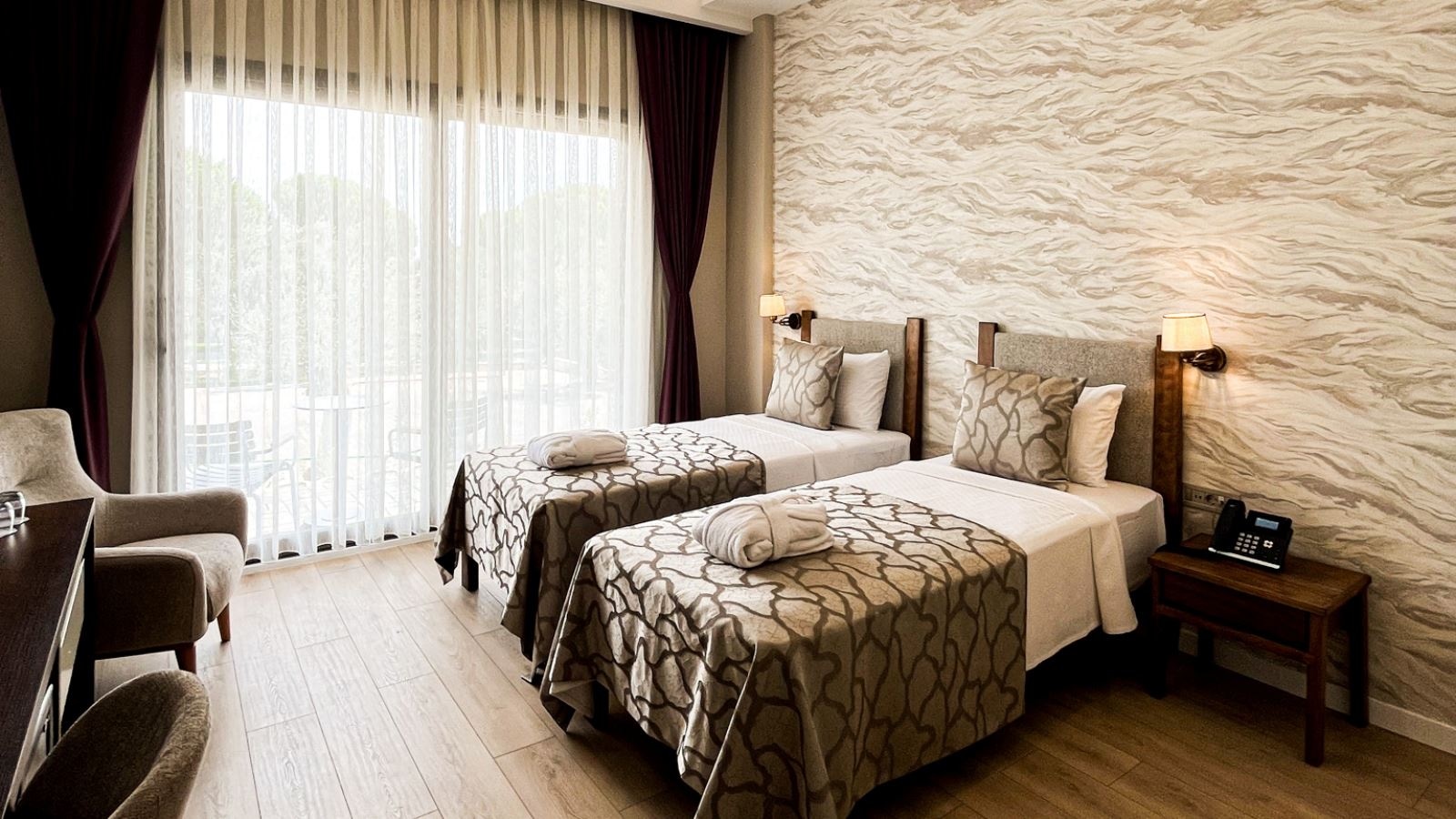 rooms-superior-twin-room