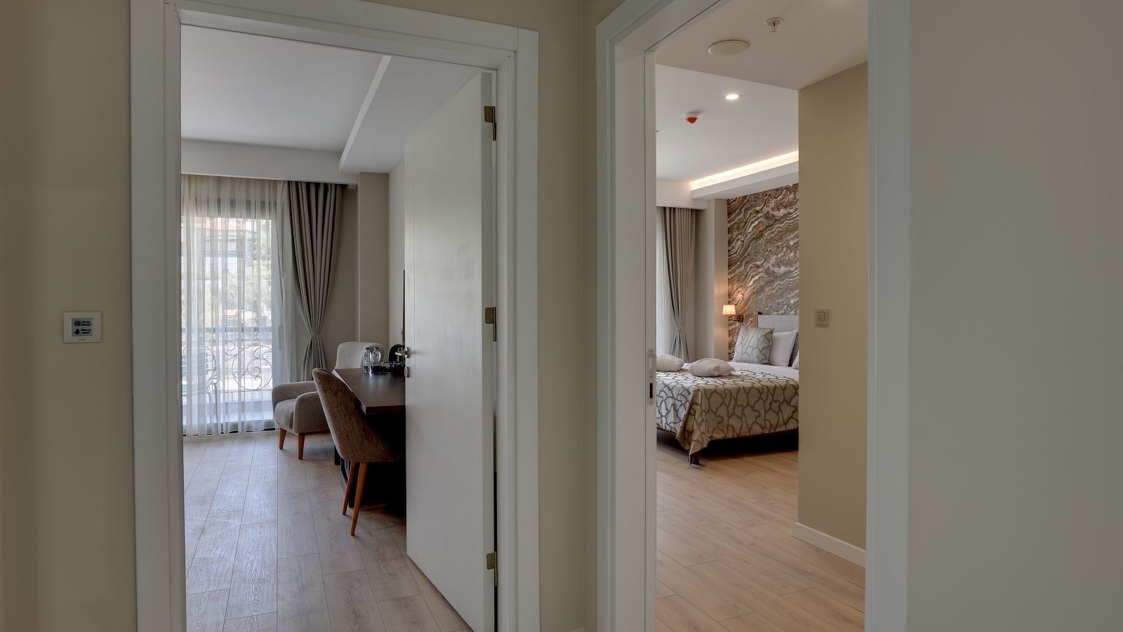 rooms-family-king-room