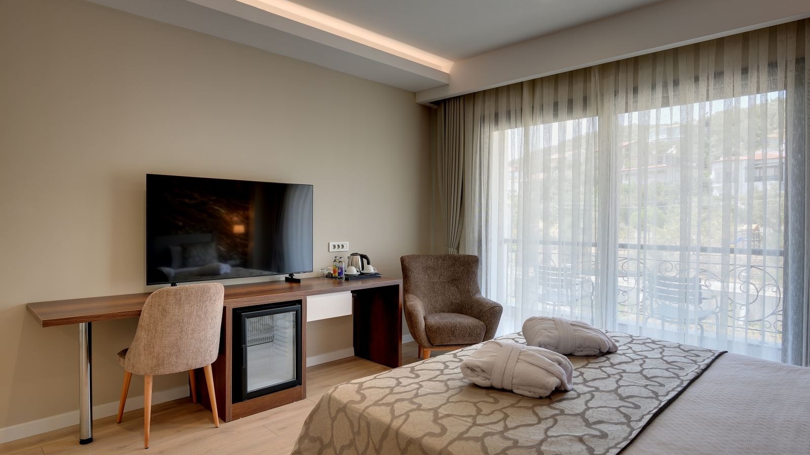 rooms-family-king-room