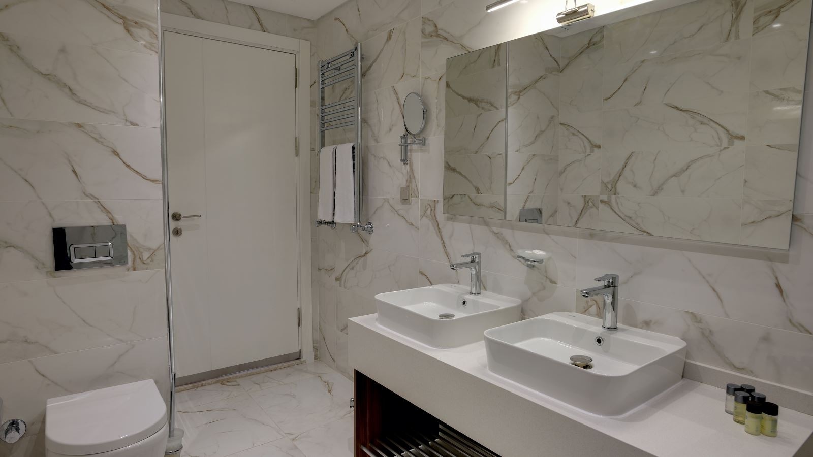 rooms-junior-suite-room