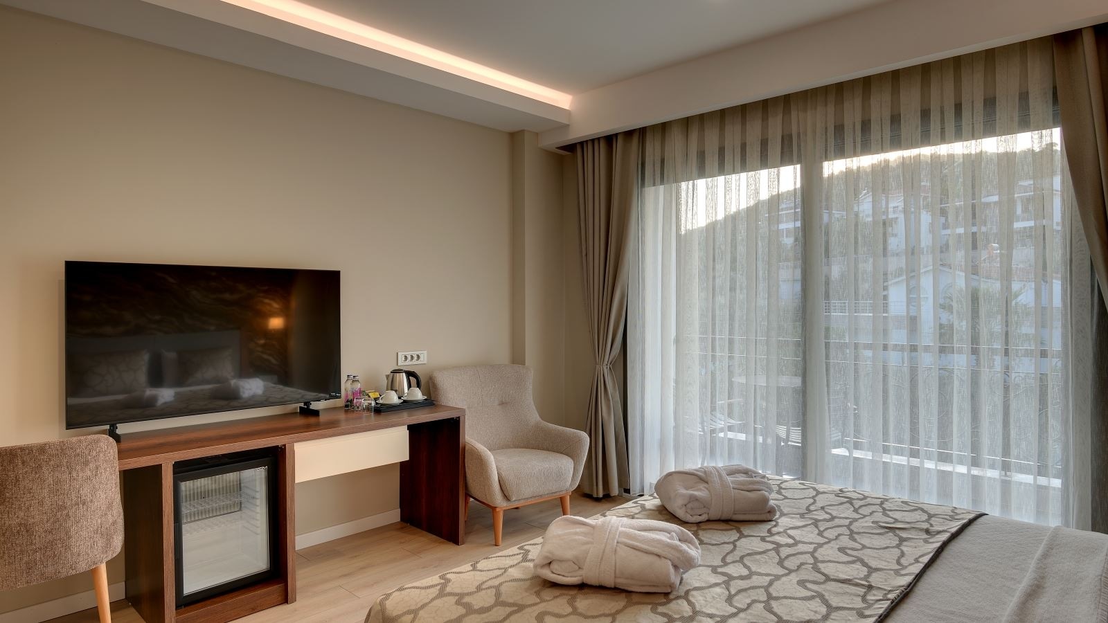 rooms-superior-king-room