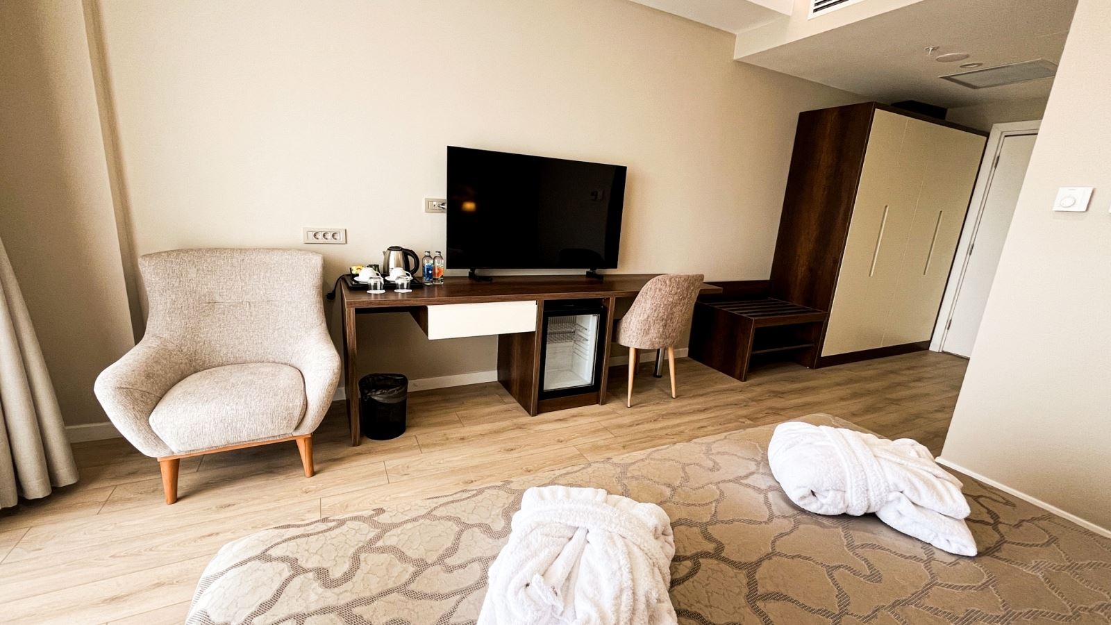 rooms-superior-king-room-with-sea-view