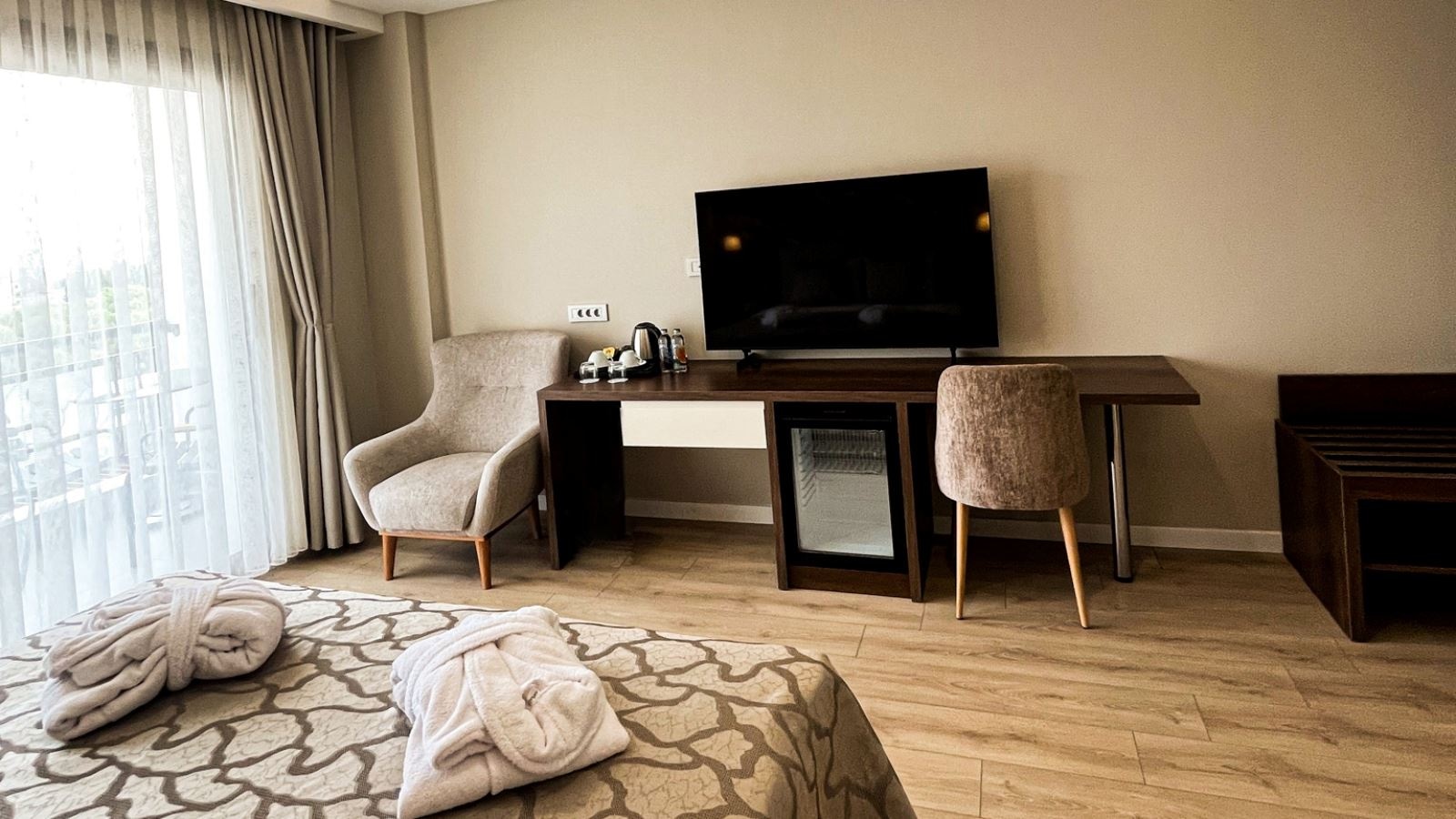 rooms-superior-king-room-with-sea-view