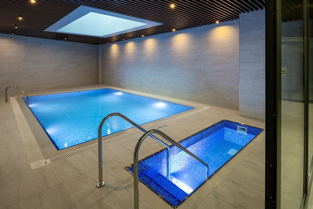 pools-indoor-pool