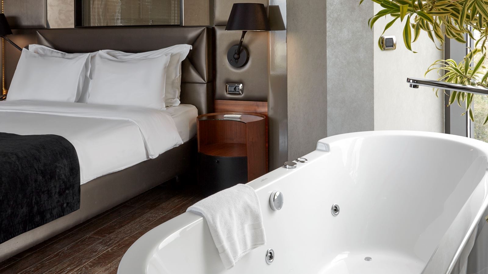 rooms-suite-two-bedrooms