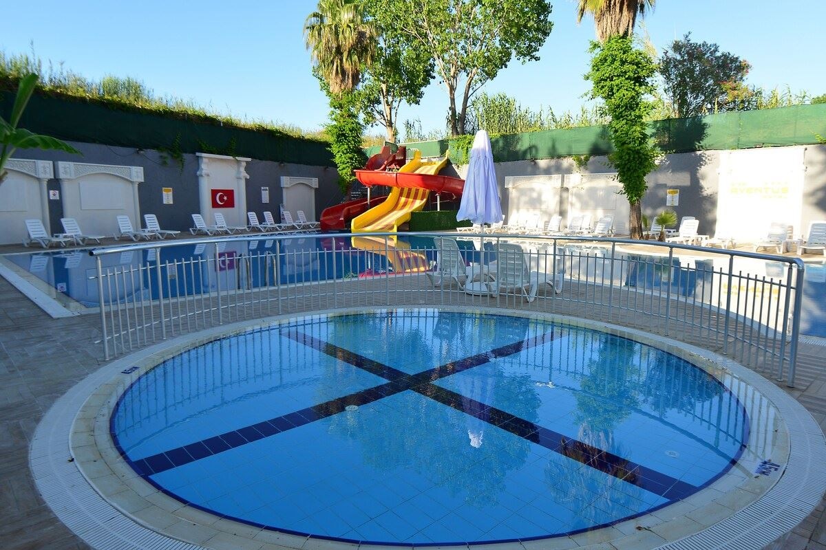 pools-outdoor--indoor-pool