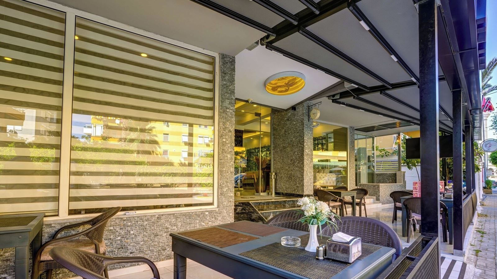 restaurants-restaurants