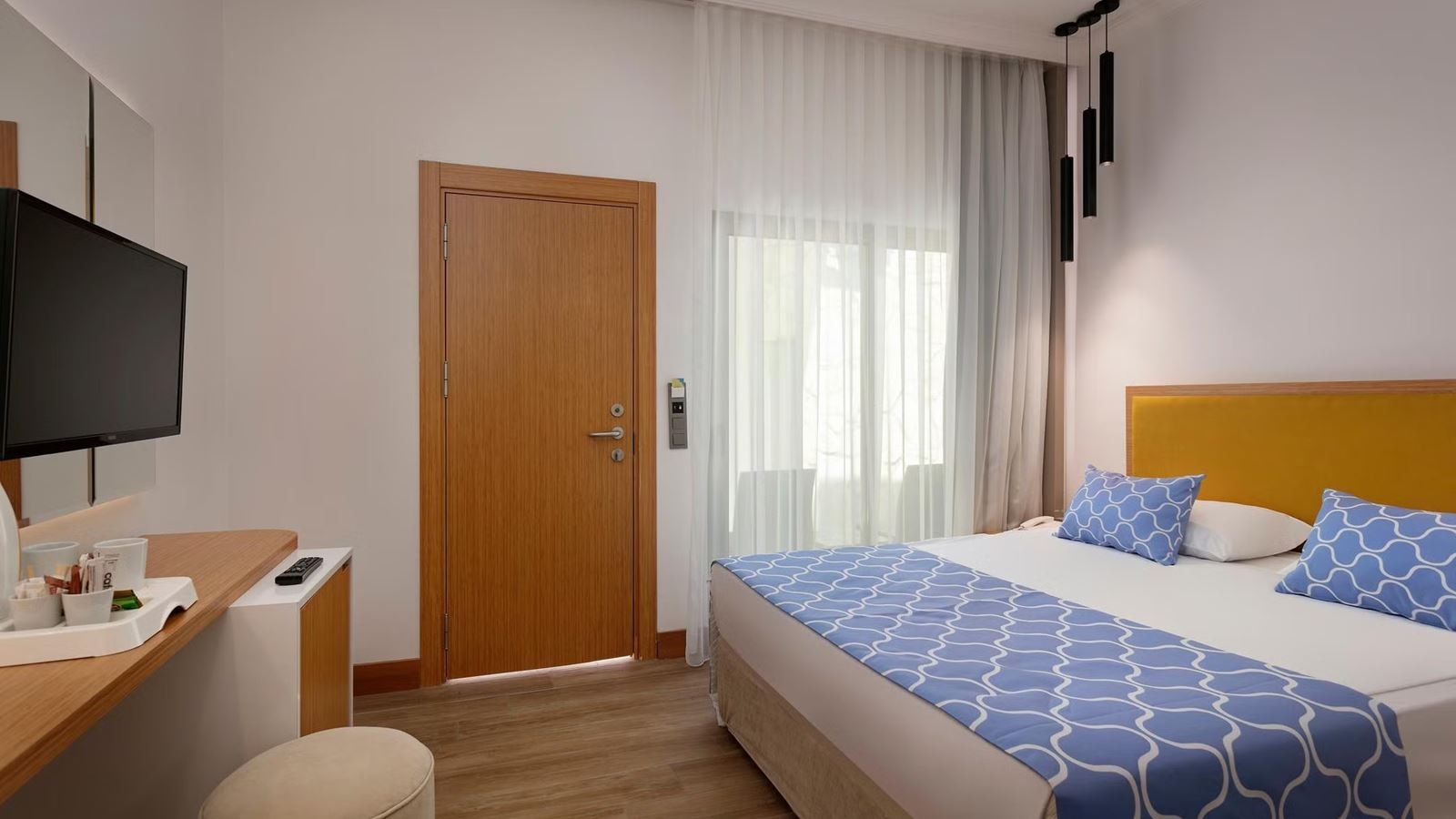rooms-garden-promo-room