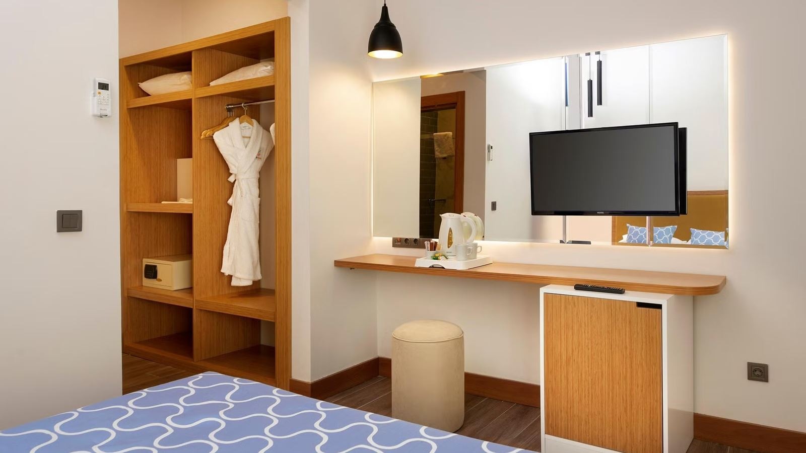 rooms-garden-promo-room