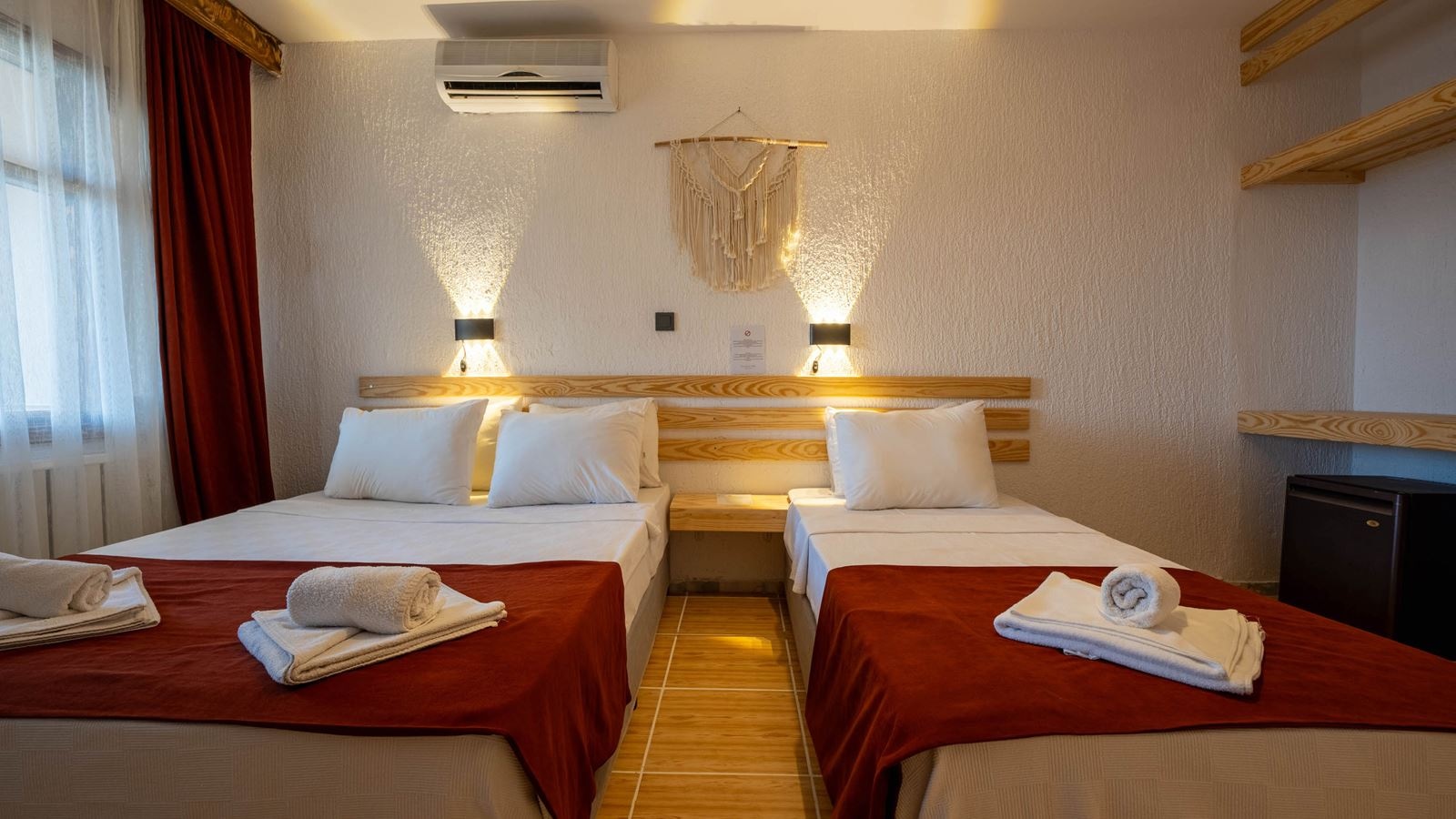 rooms-kismi-deniz-veya-havuz-manzarali-oda